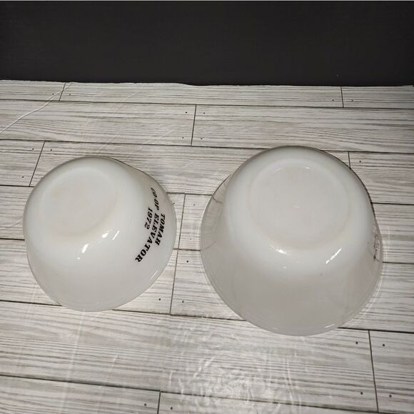 TOMAH CO-OP ELEVATOR TOMAH Wisconsin 1971 & 1972 Milkglass Advertising Bowls - Picture 8 of 10